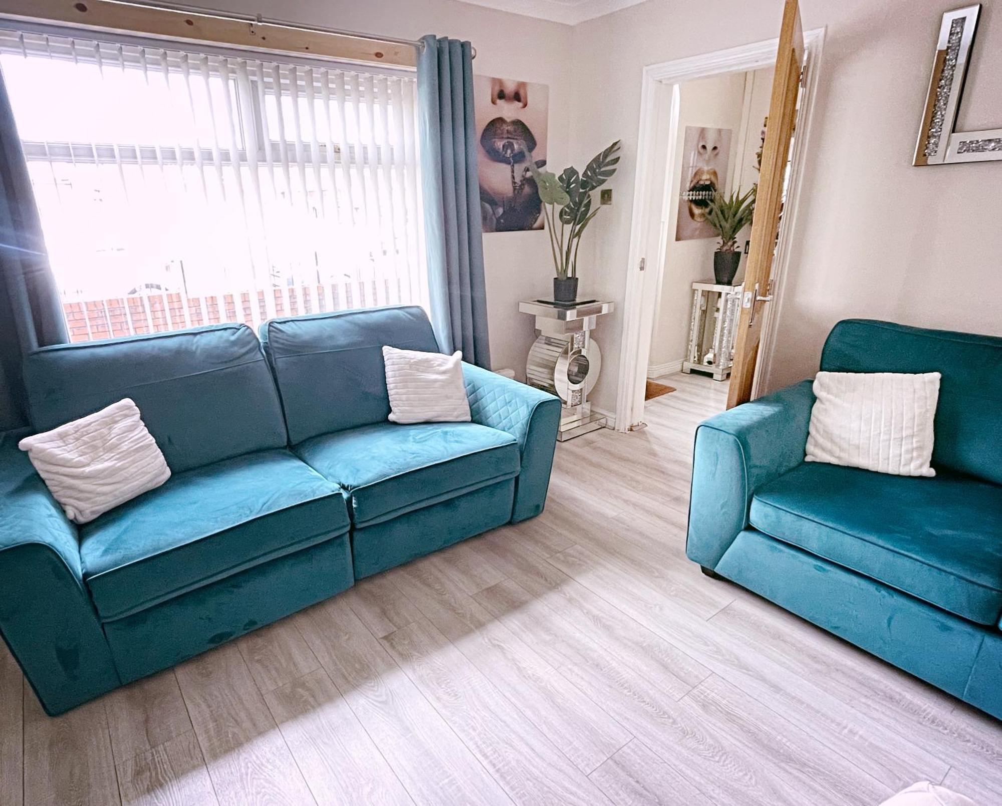 Entire 3-Bedroom Home In Oldham - Guest House Экстерьер фото