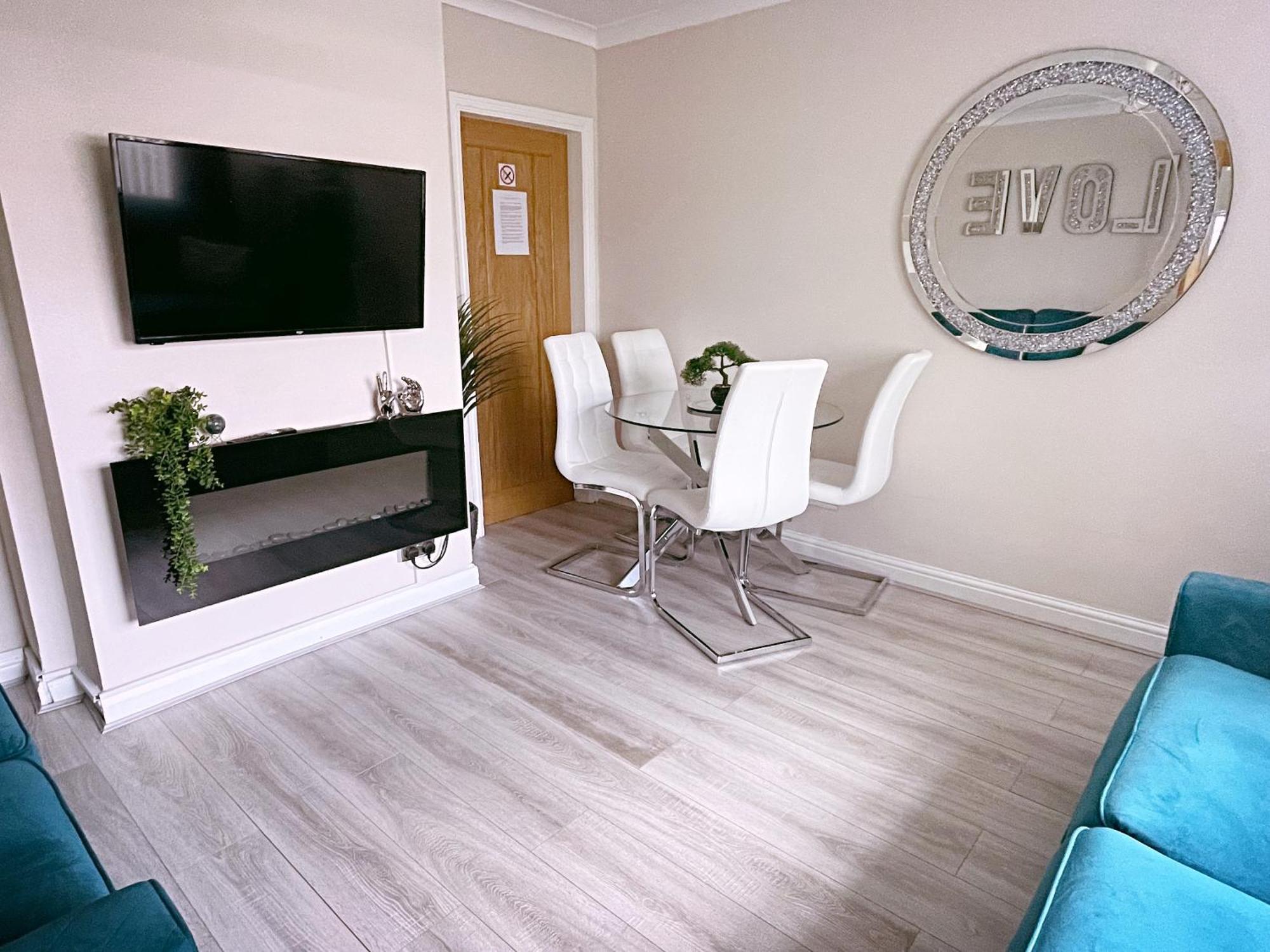 Entire 3-Bedroom Home In Oldham - Guest House Экстерьер фото
