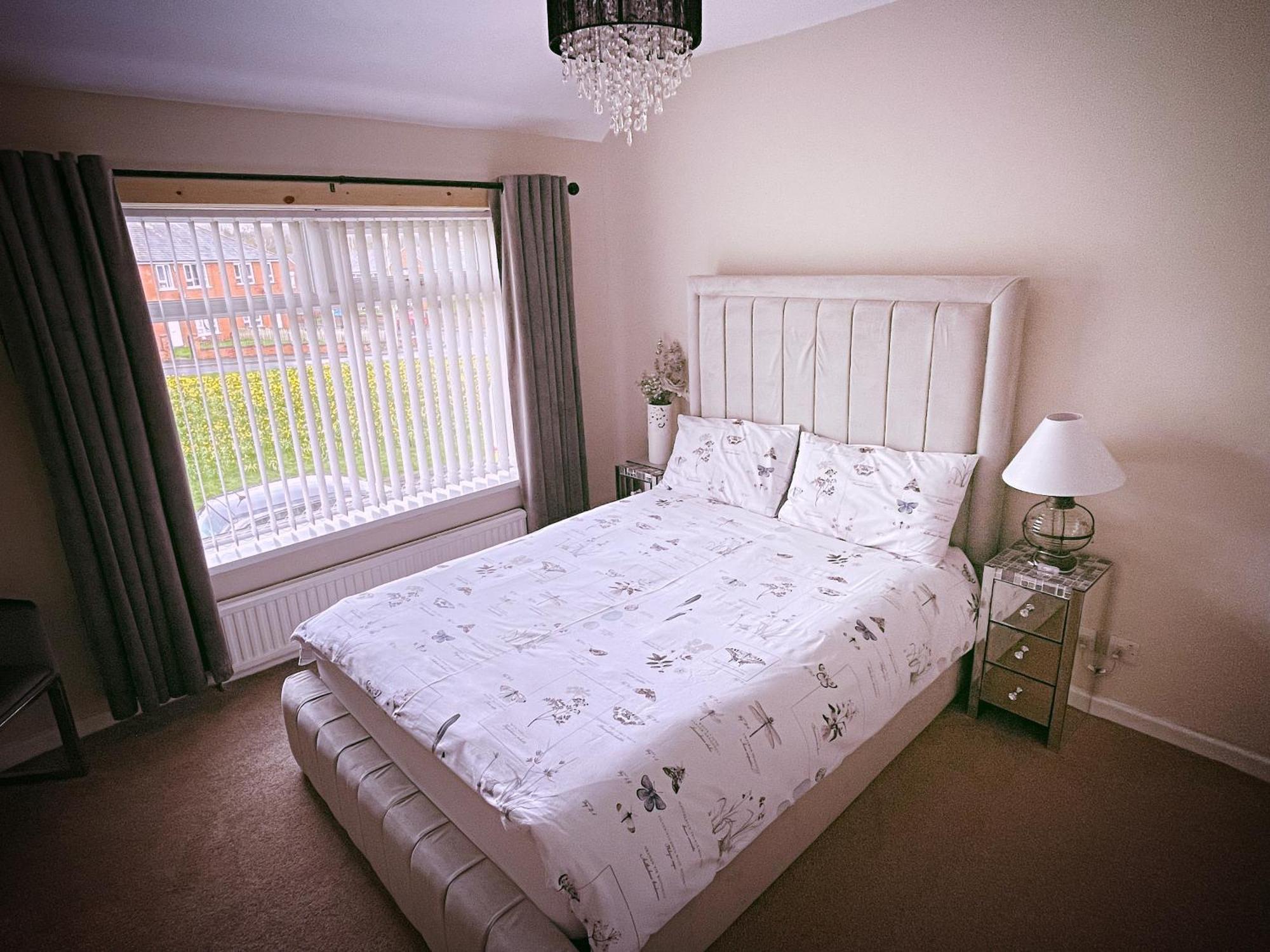 Entire 3-Bedroom Home In Oldham - Guest House Экстерьер фото